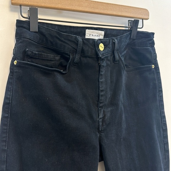 FRAME Women's Le One Skinny Jeans
Black Size 2 - Retail $218 - Picture 10 of 11